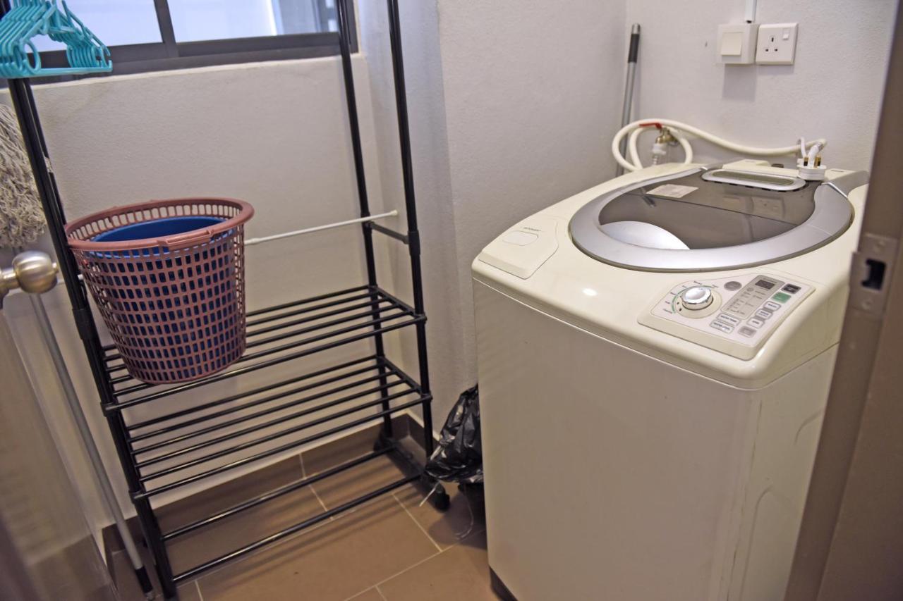 Mines Astetica Lake View Condo Seri Kembangan V1 エクステリア 写真
